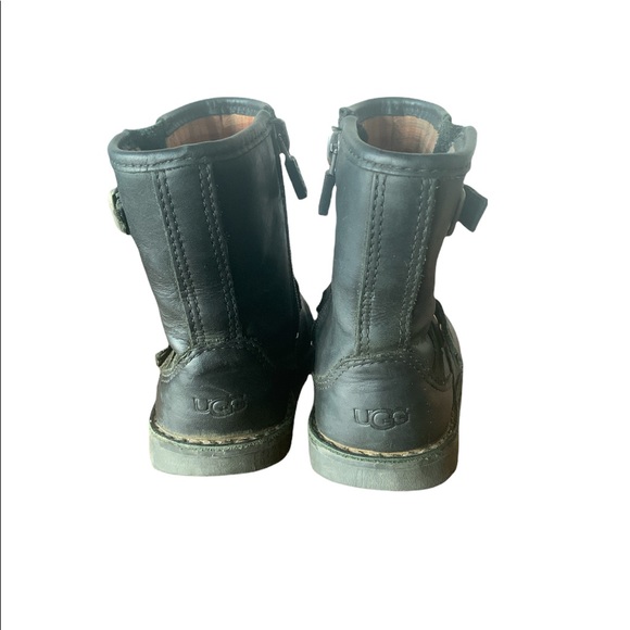 UGG® Kids Kinzey - toddler sz 7 waterproof buckle boot - Picture 2 of 6